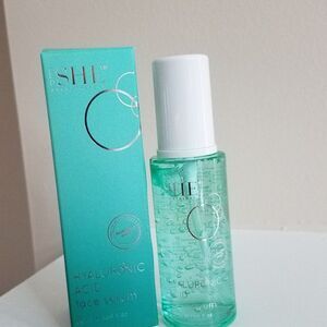 OM SHE Hyaluronic Aromatherapy Acid Face Serum